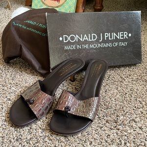 Donald J Pliner kitten heel sandals